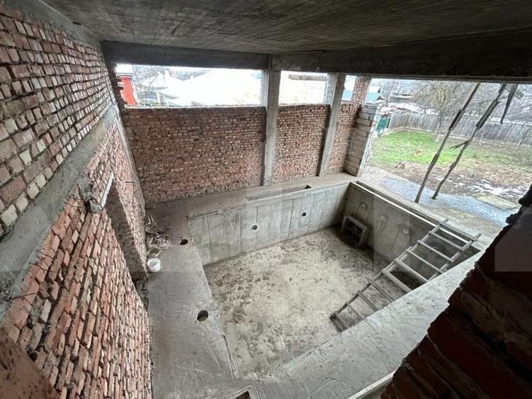 Casă individuală cu 8 camere cu Piscina în Dorohoi