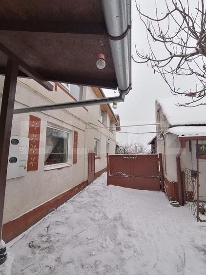 Spațiu comercial, de 320 mp, în Cloșca