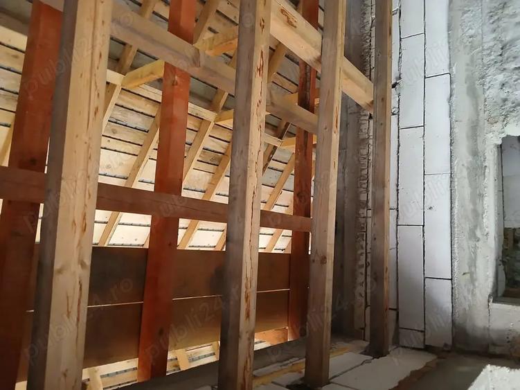 Casă cu 6 camere cu Teren 1500 Mp în Chiselet