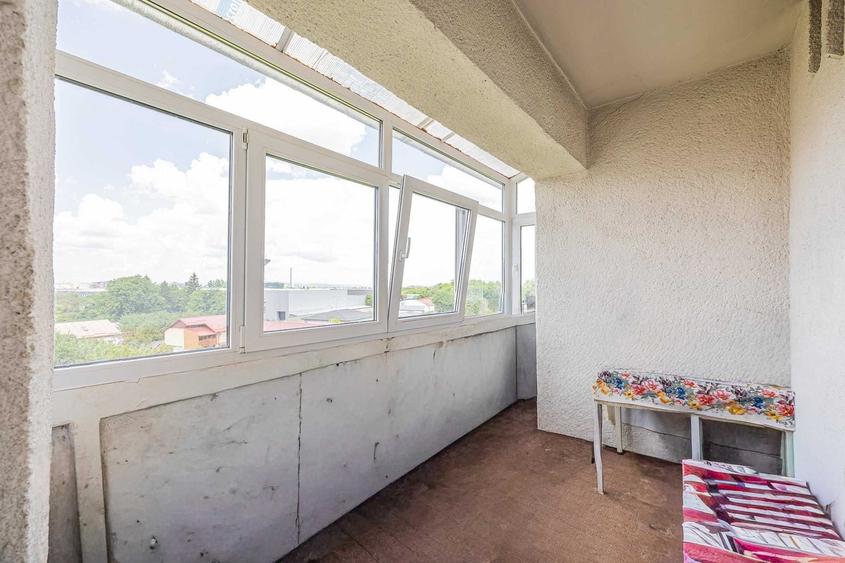 Apartament cu 3 camere decomandat în Timișu de Jos
