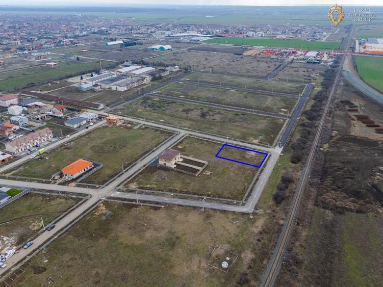 Teren Construcții intravilan de 700 mp, în Vladimirescu