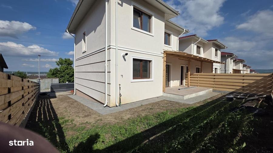 Casă cu 4 camere în Horpaz