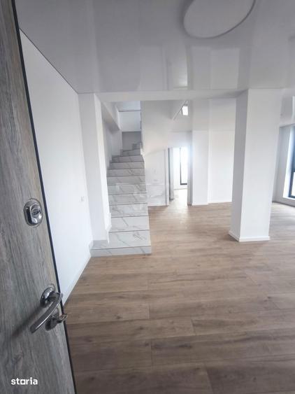 Apartament cu 4 camere decomandat în Crângași