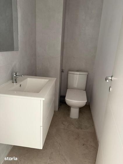 Apartament cu 3 camere în Gherăiești