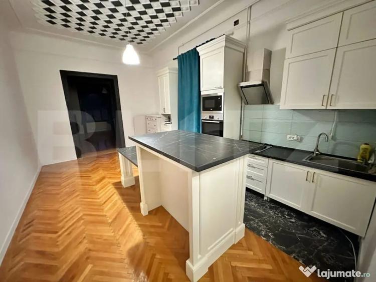 Apartament cu 3 camere decomandat în Central