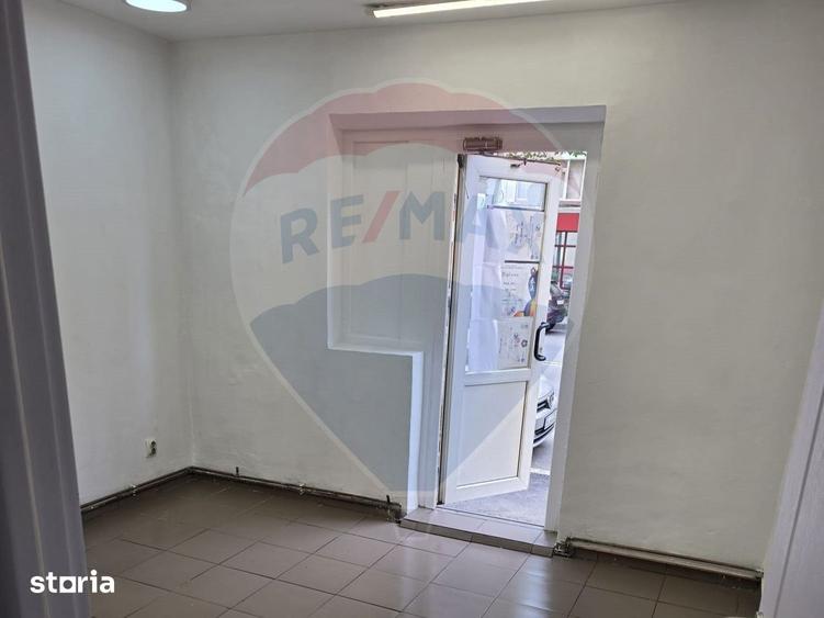 Apartament cu 3 camere decomandat în Republicii