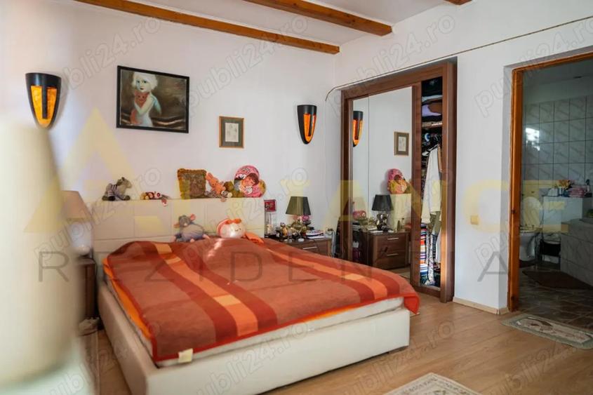 Casă cu Teren 1800 Mp în Izvorani