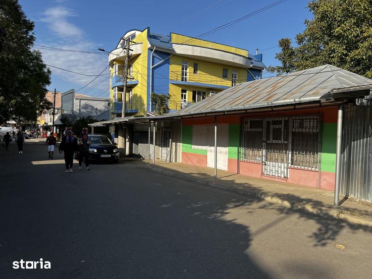 Casă cu 4 camere cu Teren 1797 Mp în Central