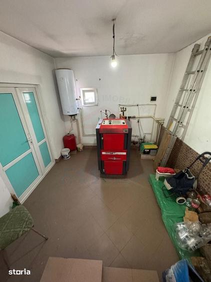 Casă cu 4 camere cu Teren 2405 Mp în Braniștea