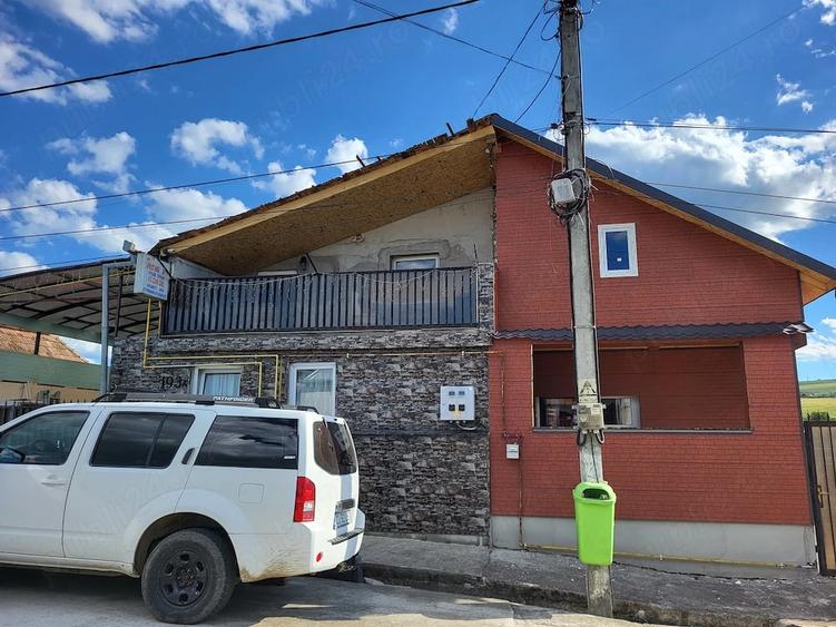 Casă cu Teren 400 Mp în Copăceni