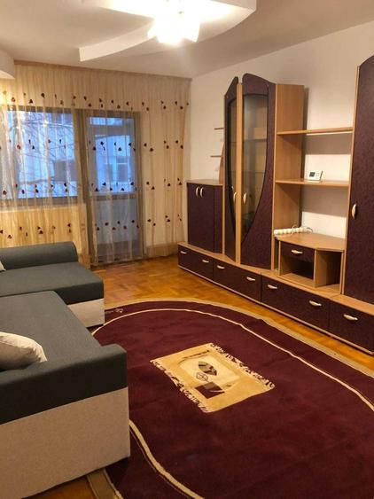 Apartament cu 3 camere decomandat în Bistrița Lac