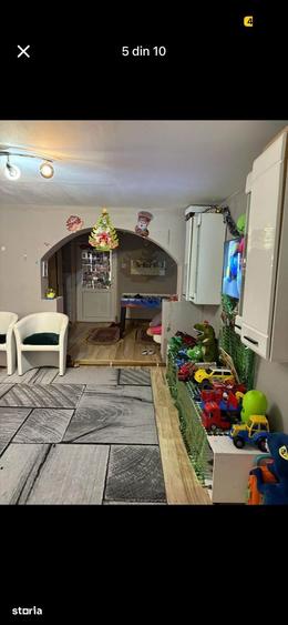 Casă cu 5 camere cu Teren 450 Mp în Central