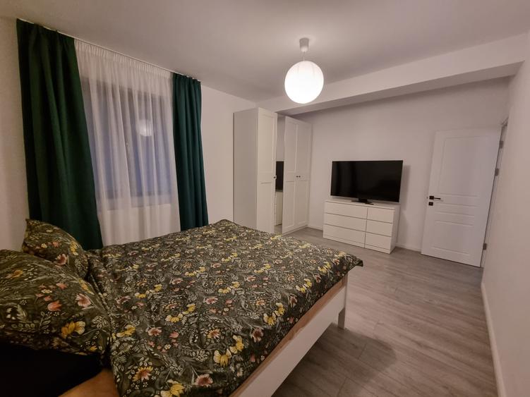 Casă individuală cu 4 camere cu Canalizare în Central
