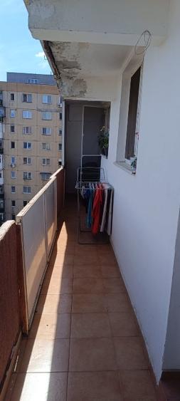 Apartament cu 3 camere decomandat în Drumul Taberei