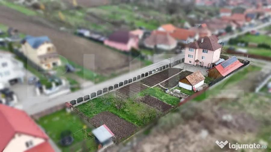 Casă cu 5 camere cu Teren 1000 Mp în Central