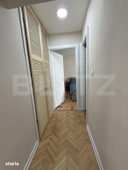 Apartament cu 4 camere decomandat în Central