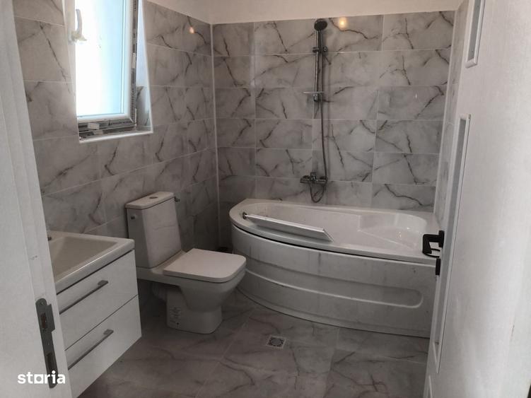 Casă cu 4 camere în Bâcu