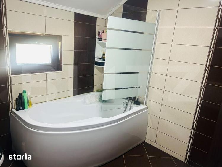 Casă cu 6 camere cu Teren 1000 Mp în Mereni