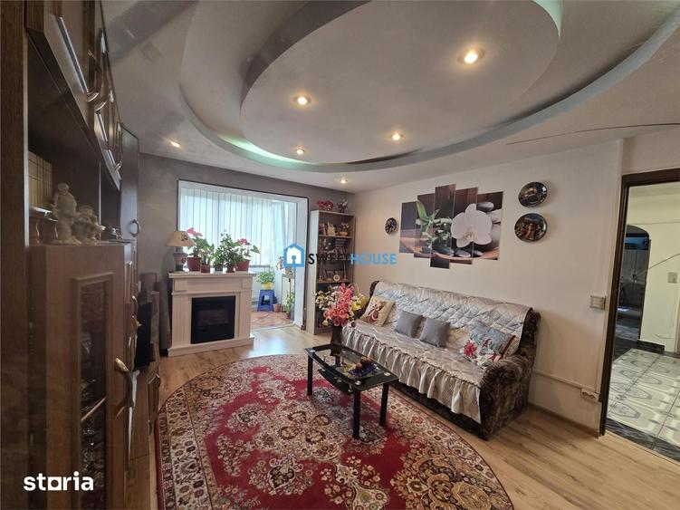 Apartament cu 4 camere decomandat în Central