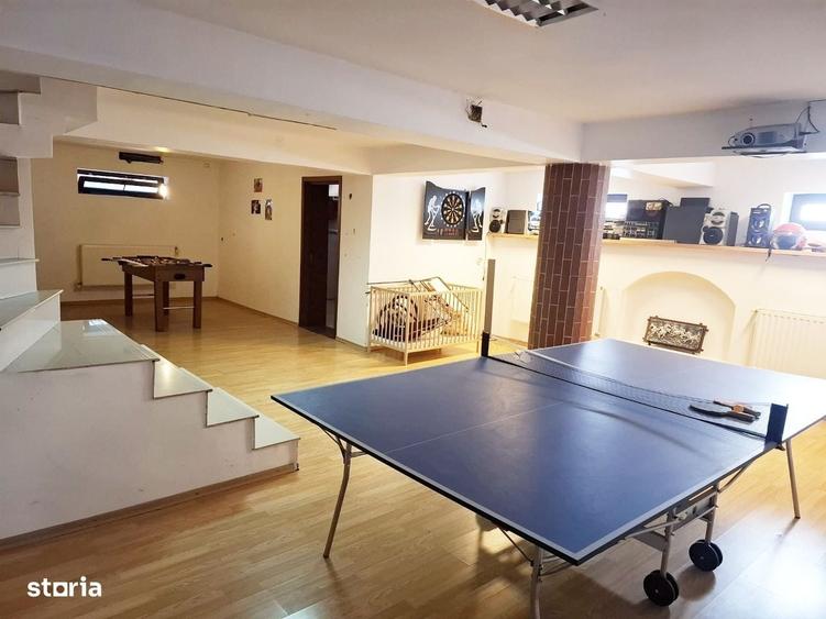 Casă cu 4 camere în Băceni