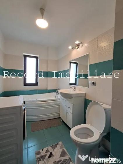 Apartament cu 3 camere semidecomandat în Mărăști