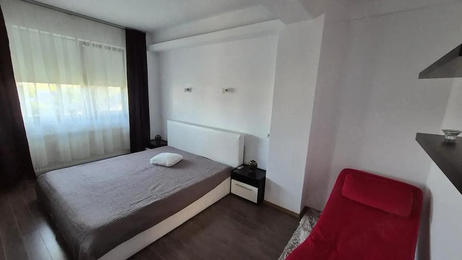 Apartament cu 2 camere decomandat în Jiului