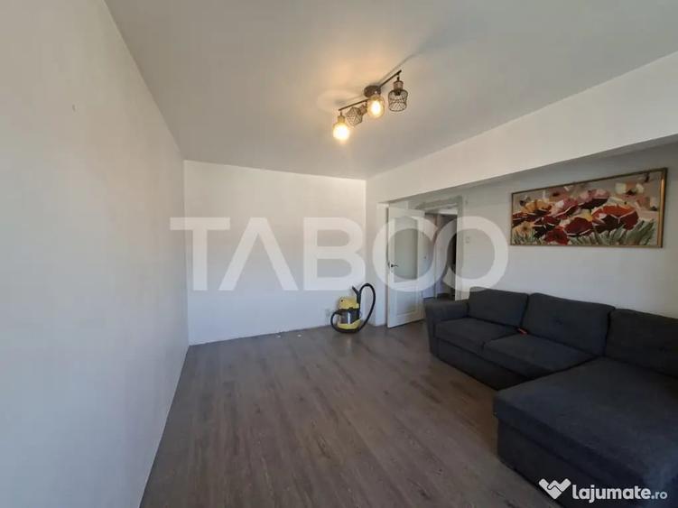 Apartament cu 2 camere decomandat în Ștrand