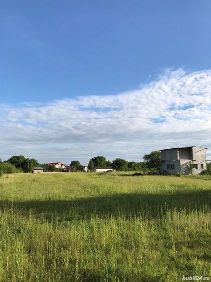 Teren de 2557 mp, în Iazu