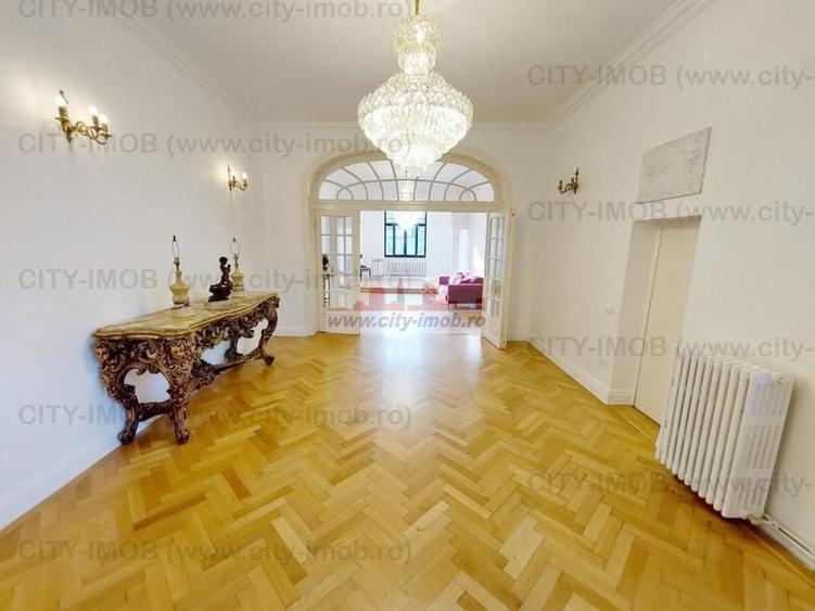Apartament cu 4 camere circular în Armeneasca