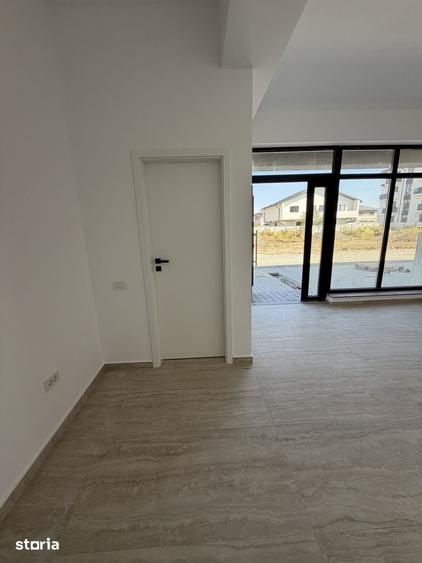 Spațiu comercial, de 31 mp, în Central