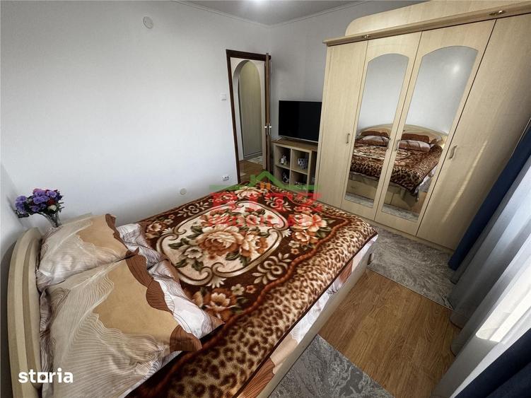 Apartament cu 3 camere decomandat în Central