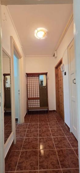 Apartament cu 2 camere semidecomandat, mobilat în Tomis II