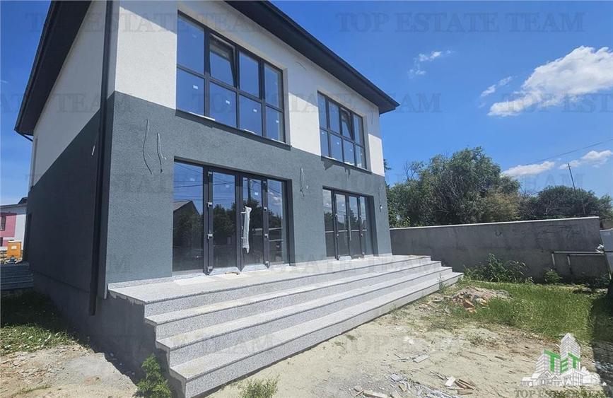 Spațiu comercial, de 120.36000061035 mp, în Domnești