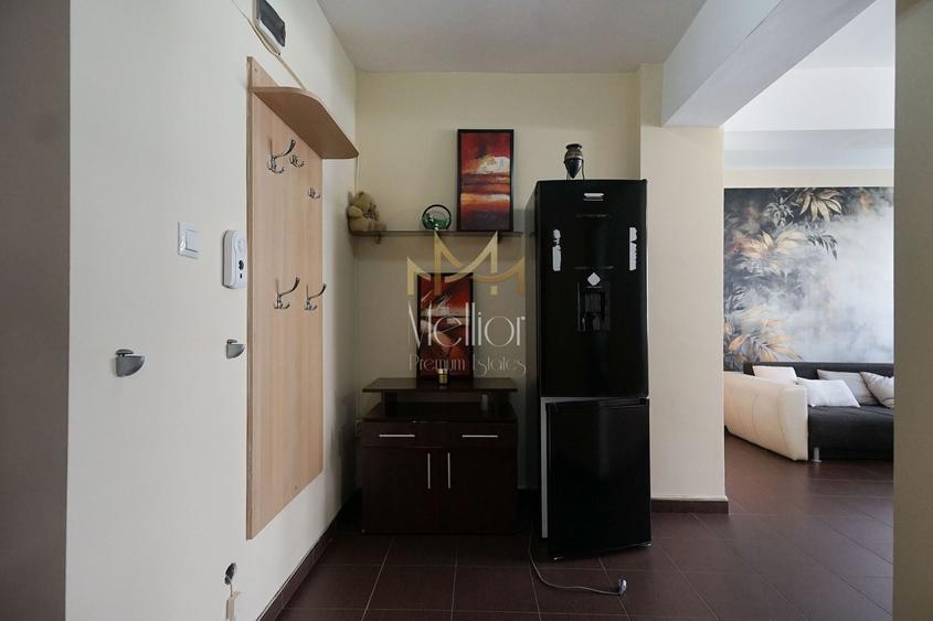 Apartament cu 3 camere semidecomandat în Mărăști