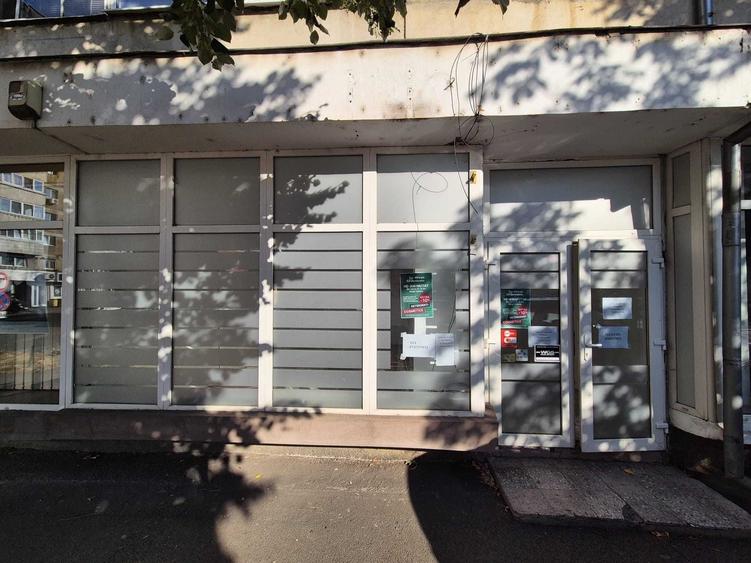 Spațiu comercial, de 67 mp, în Dacia
