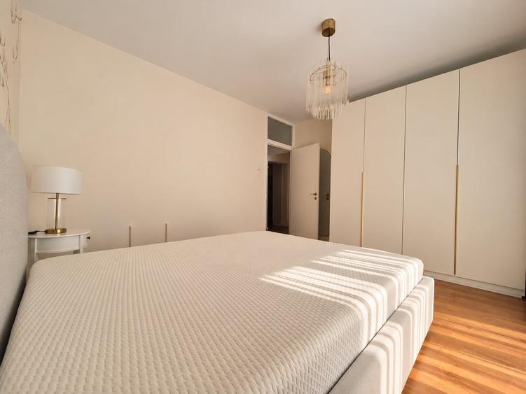 Apartament cu 3 camere decomandat, mobilat în Plopilor