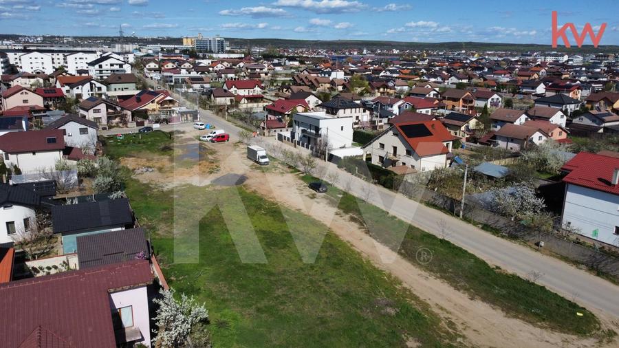 Teren Construcții intravilan de 10792 mp, în Malu Mare