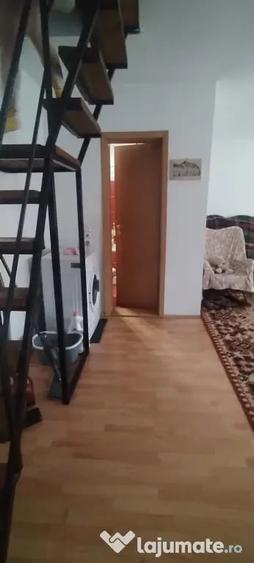 Apartament cu 3 camere nedecomandat în Central