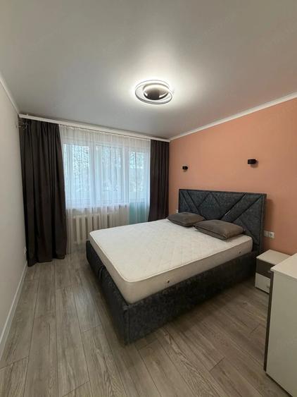 Garsonieră decomandată în Gorjului