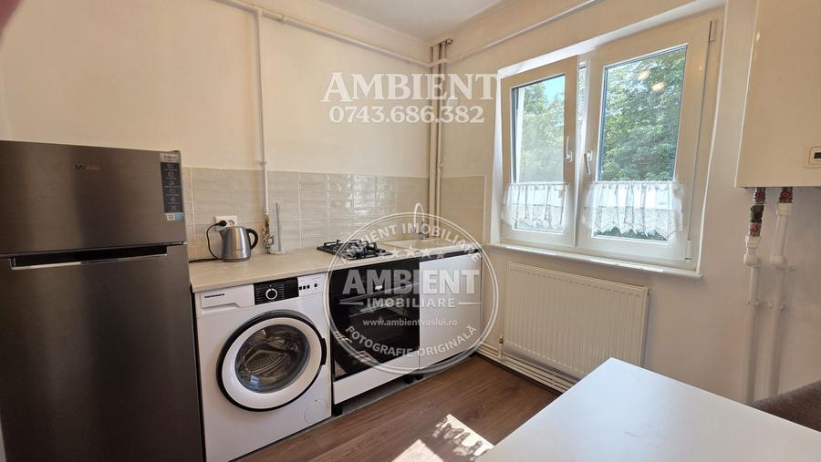 Apartament cu 2 camere semidecomandat, mobilat în Central