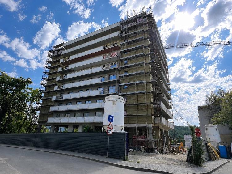 Garsonieră decomandată în Cug