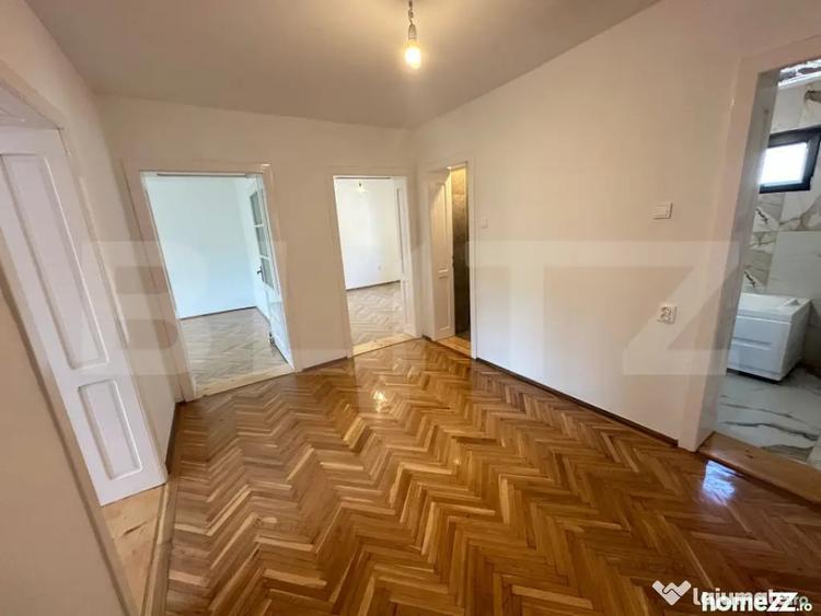 Casă cu 5 camere cu Teren 275 Mp în Central