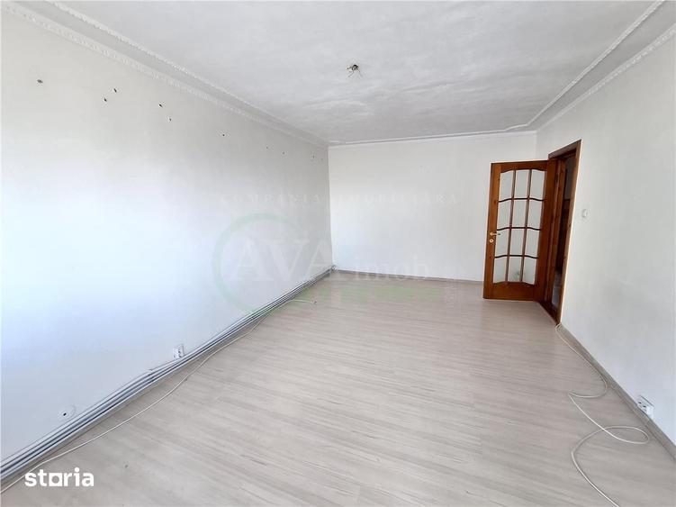 Apartament cu 3 camere decomandat în Ștefan cel Mare