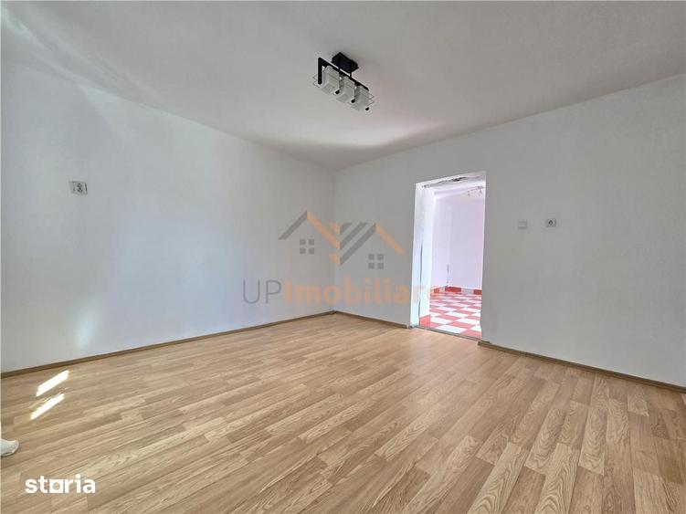 Casă cu 4 camere cu Teren 5723 Mp în Popești