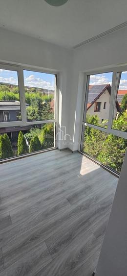 Casă individuală cu 4 camere cu Canalizare în Corunca