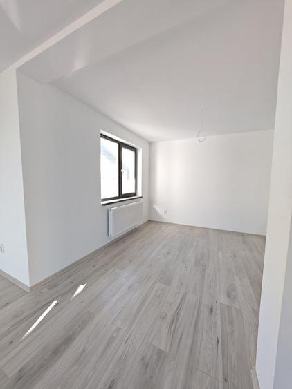 Duplex cu 4 camere cu Canalizare în Tărlungeni