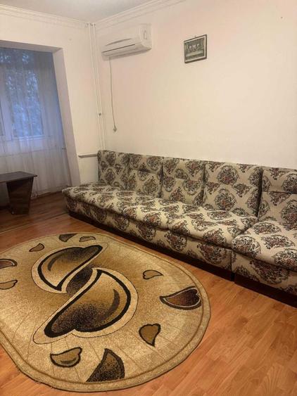 Apartament cu 3 camere semidecomandat în Malu Roșu