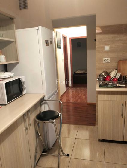 Prundu ,apartament 3 camere ,2 bai o bucatarie ,2 balcoane situat linga magazin Romaria