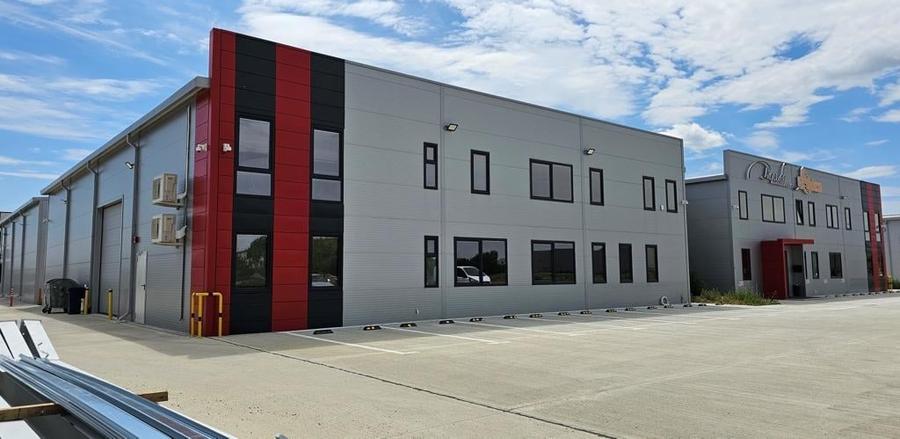 Spațiu industrial, de 1,820 mp, în Chiajna