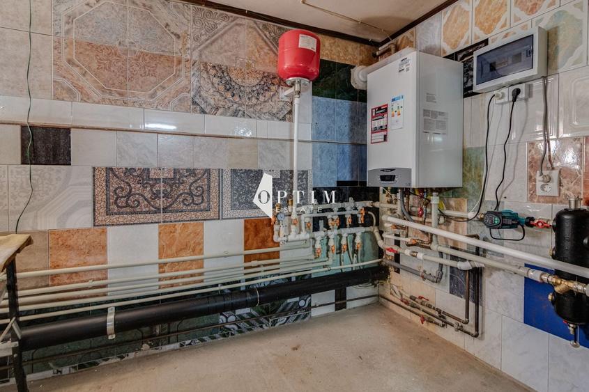 Casă individuală cu 6 camere cu Canalizare în Bucureștii Noi